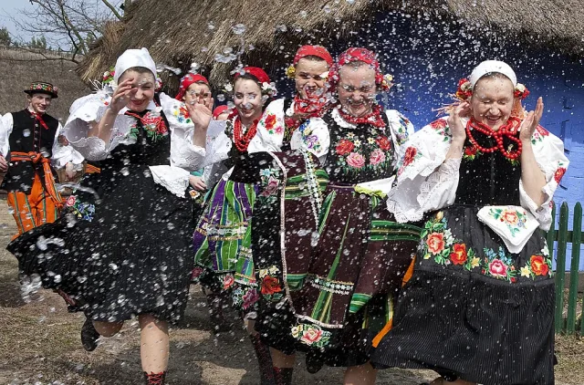 Мокрият понеделник. Какво задължително се прави на втория ден от Великден