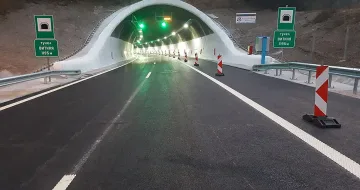 Страшна драма в тунел "Витиня". ТИР направи немислимото