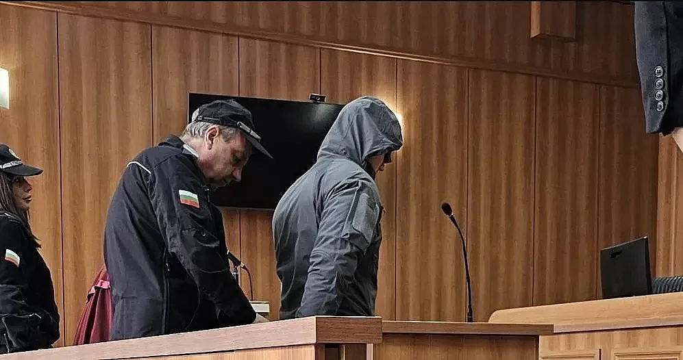 Шокиращи разкрития за полицая, задържан за детско порно