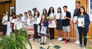 Млади таланти от 60 страни откриха изложба в Банско