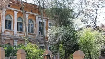 Нов живот за легендарна къща. Наш град ликува