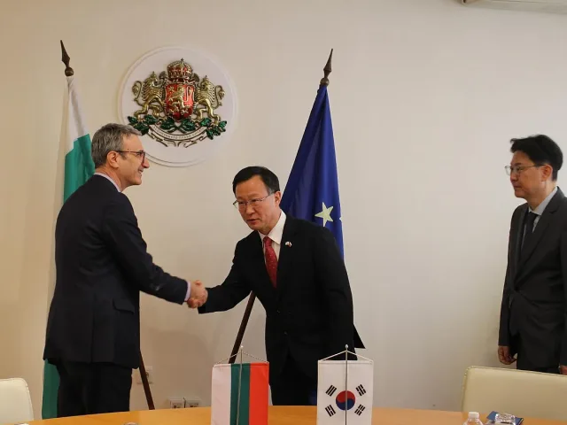 Трайков натиска за фиксирани цени за новите блокове на АЕЦ Козлодуй