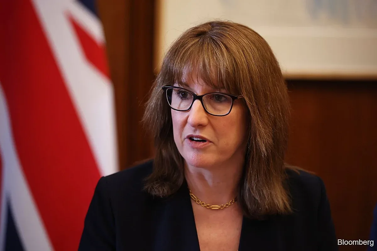 „Грешка“ на САЩ заплашва икономиката. Лондон с остър сигнал за войната с Иран