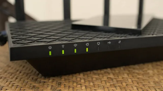 Какво означават мигащите светлини на Wi-Fi рутера и кога има проблем?