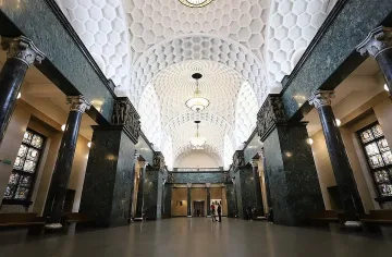 Сигнал за бомба изпразни Съдебната палата в София