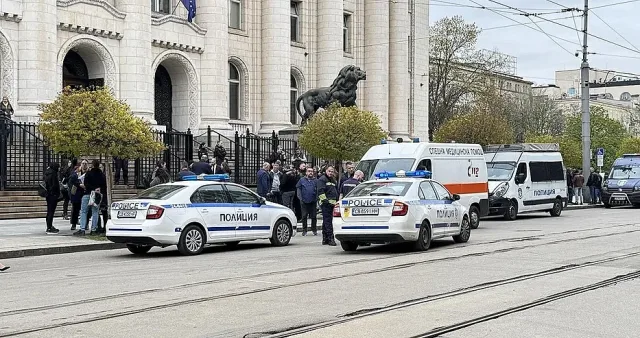 Сигнал за бомба опразни Съдебната палата