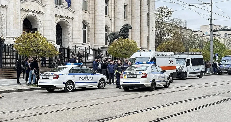 Сигнал за бомба опразни Съдебната палата