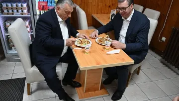 След падането на Орбан: Вучич загуби най-силния си покровител в ЕС