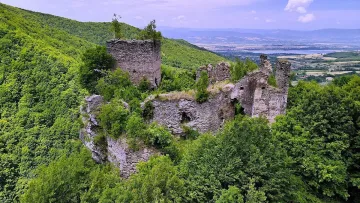 Омагьосан замък от роман на Жул Верн оживя в съседна държава