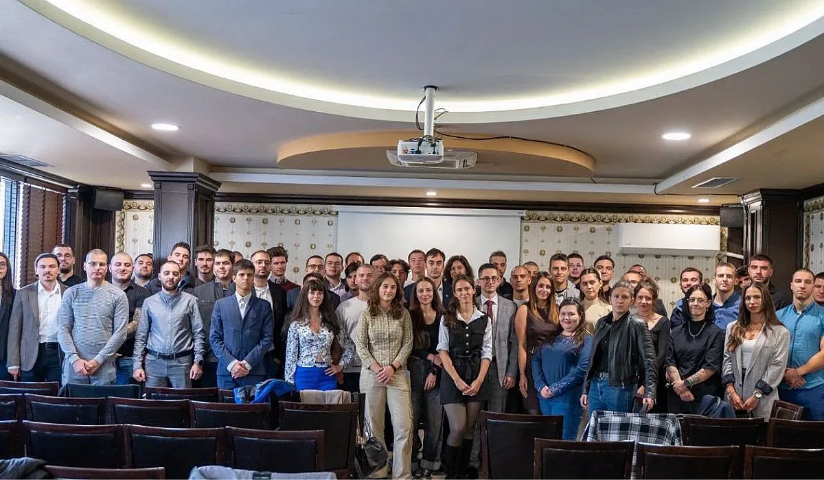 "Възраждане" с призив към младите! Защо трябва д агласуват