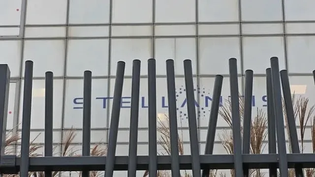 Затваря емблематичен завод за автомобили