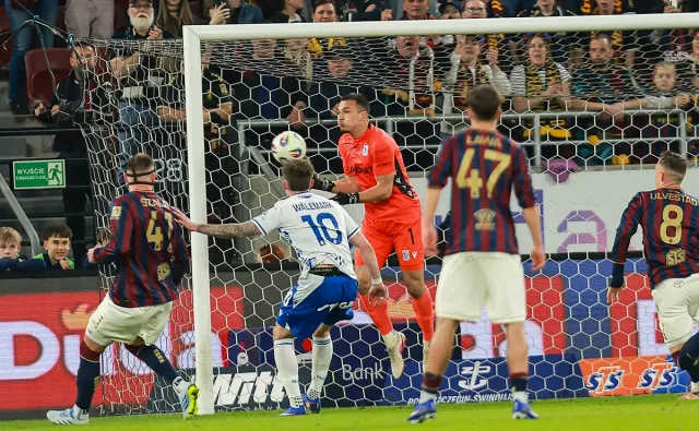 Андреев блесна при дебюта си, Лех удари Погон и излезе начело