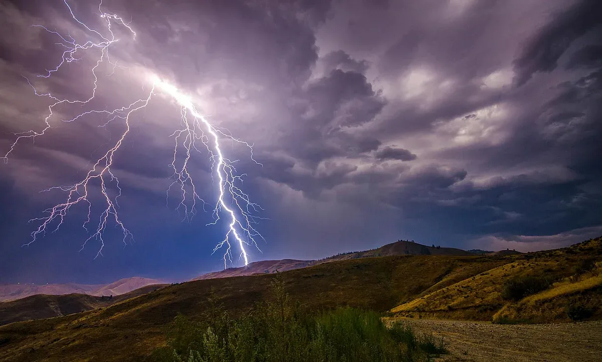Трагедия в планината! Мълния отне живот на връх Ком