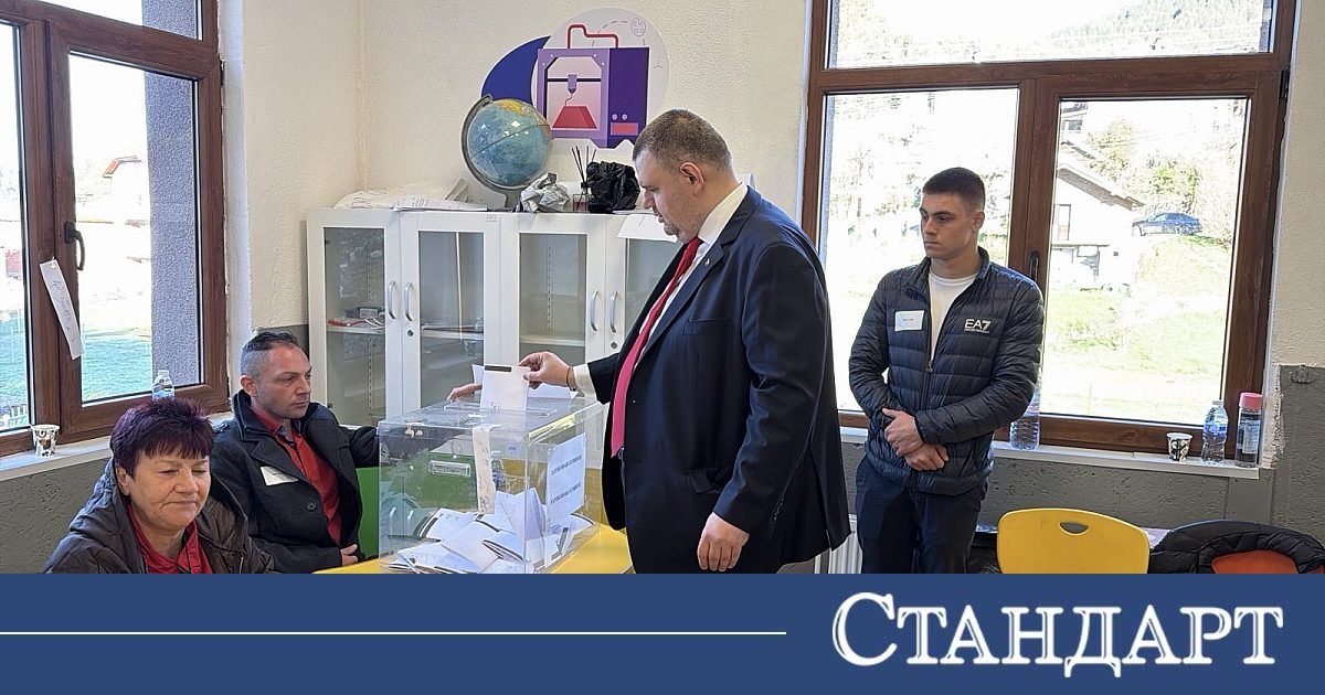 Пеевски гласува и обяви: Избрах държавата на хората!