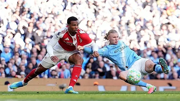 Тежка драма в Англия! Сити настига Арсенал