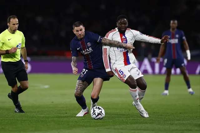 Лион шокира ПСЖ насред Париж и върна битката за титлата