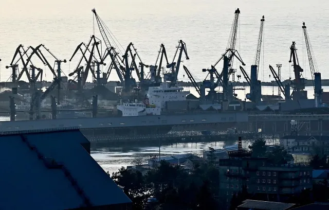 Смърт след нова атака с дронове в руския град Туапсе