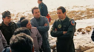 Показаха дипломата на ген. Румен Радев