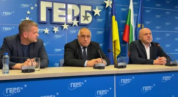 Борисов култово: Радев ни остави да се избием