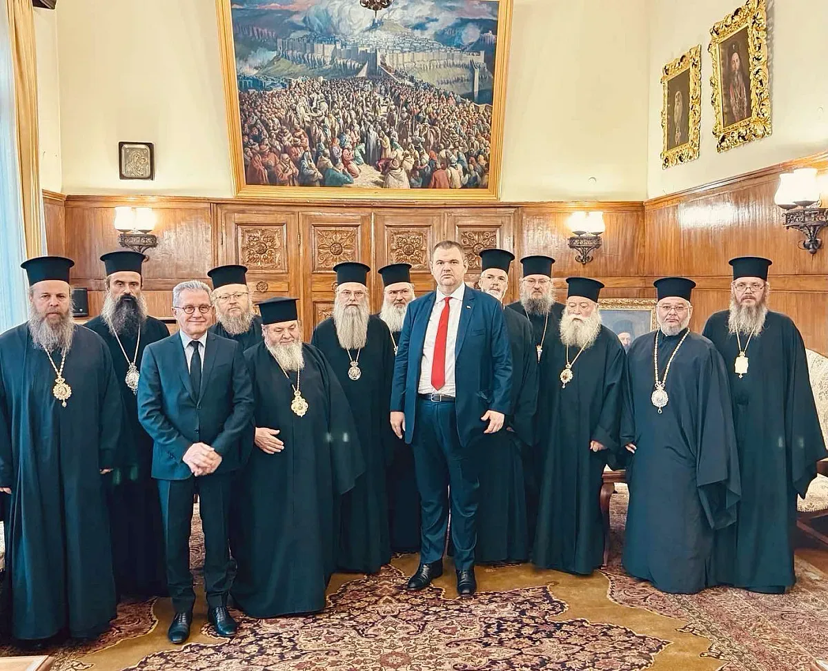 Пеевски: Не приемам налагането на санкции срещу български духовници!