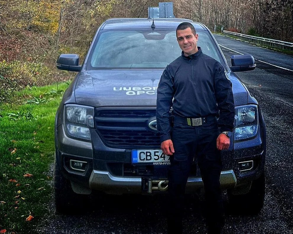 Всички говорят за него! Граничен полицай спаси десетки от обърнат автобус