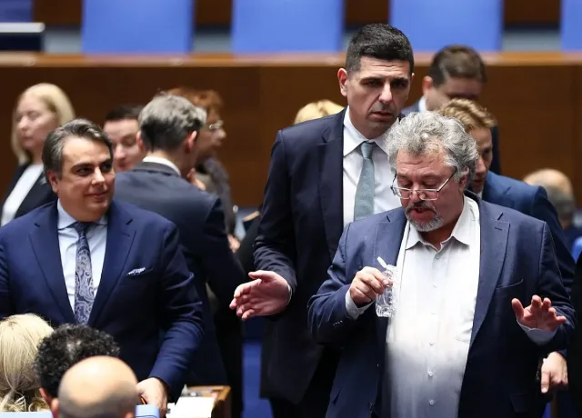 Земетресение в "Промяната". Раздор заради Манол Генов