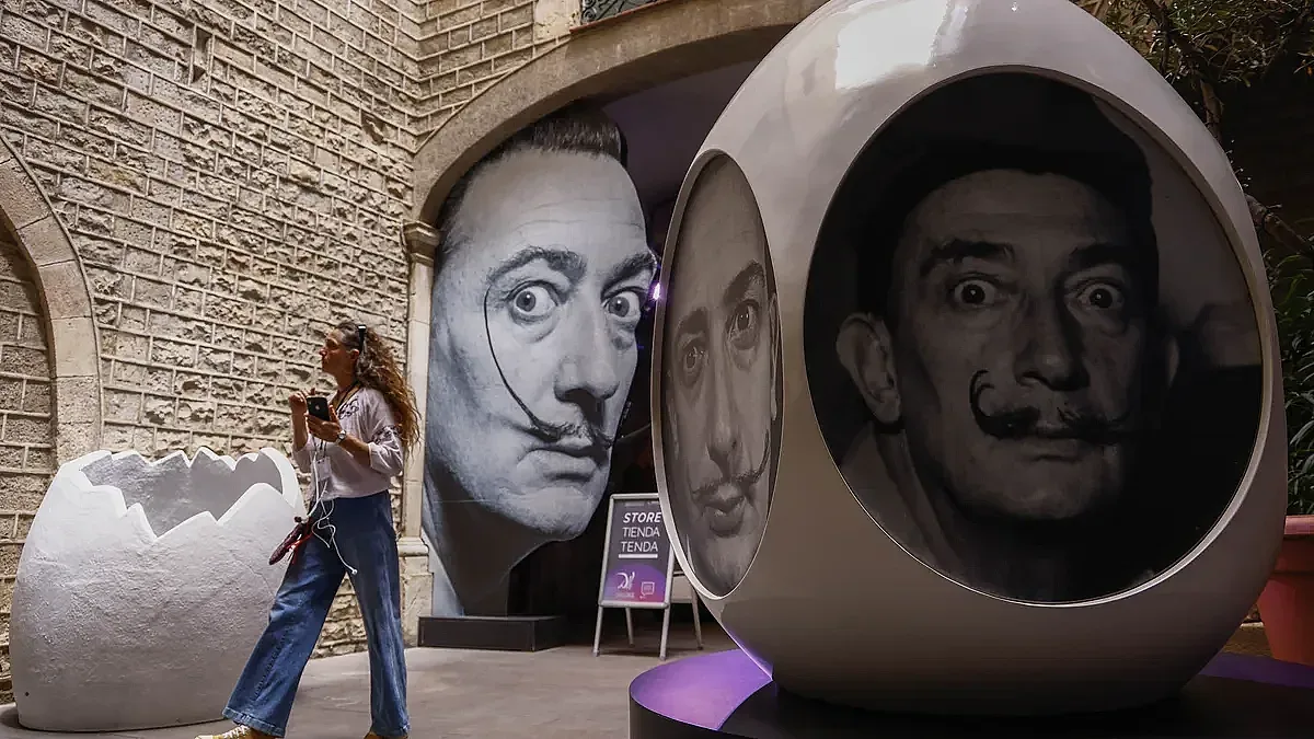  Над 300 творби на Салвадор Дали пристигат у нас