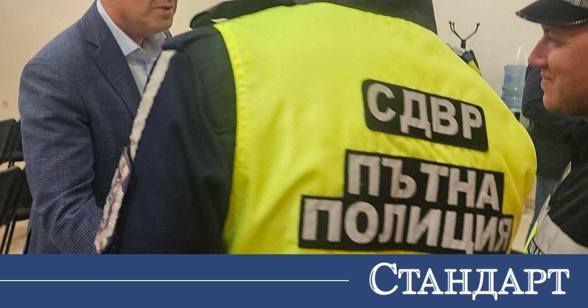 Паркира накриво, плати право: Радев с бърз урок по законност