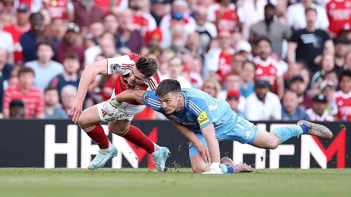 Арсенал удари Нюкасъл и си върна върха в Англия