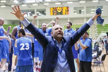 Тити Папазов влиза в битката за баскетбола, обеща да „остави душата си“