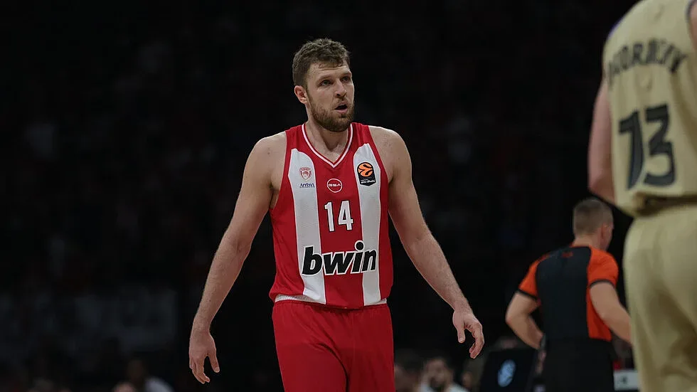 Отново го направи! Везенков пише история