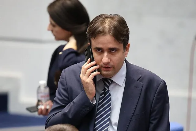 Нова партия! Божанов с гореща оферта