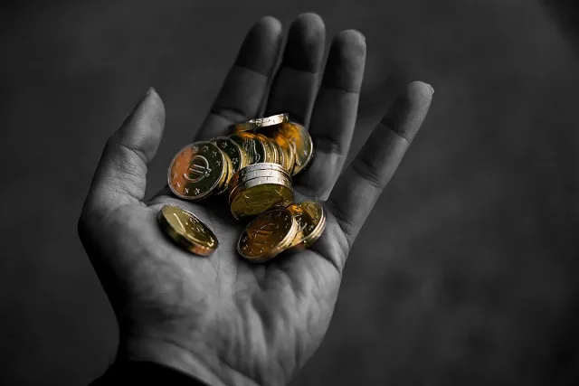 Колко евро са нужни за трима на месец