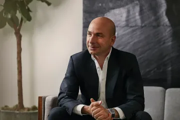 Бостанджиев стартира ключови преговори