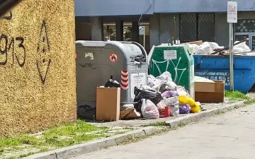 Софийска драма във Варна. Коцев се моли