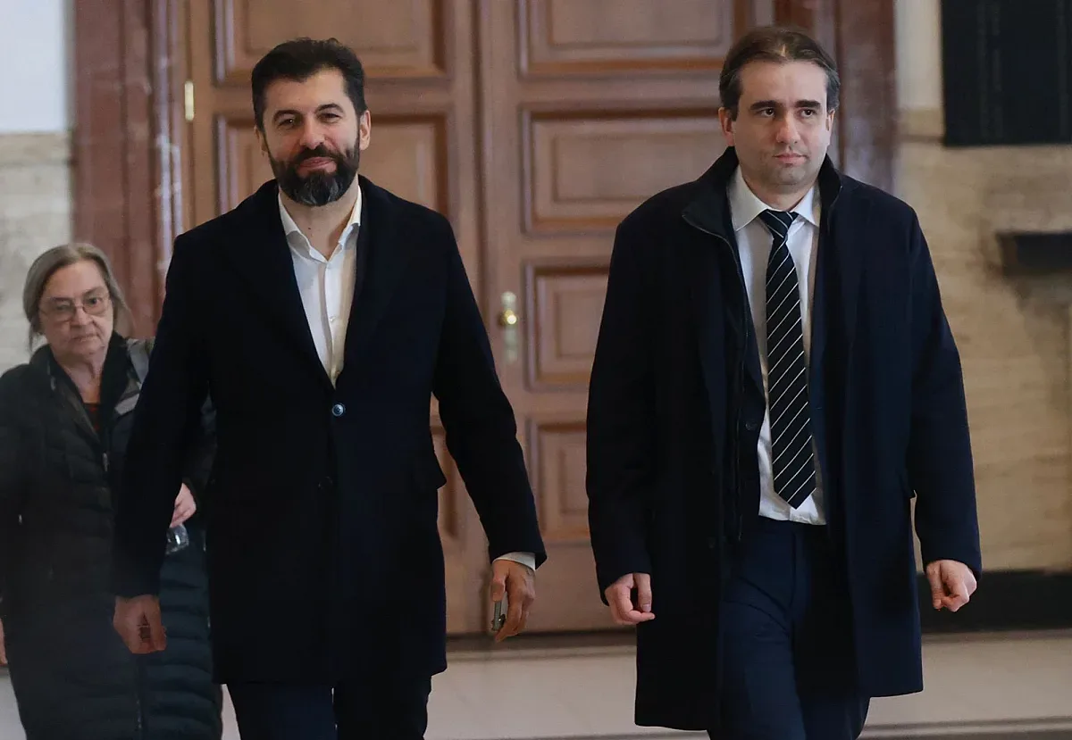 Съдът с нов опит за старт на делото срещу Петков и Божанов