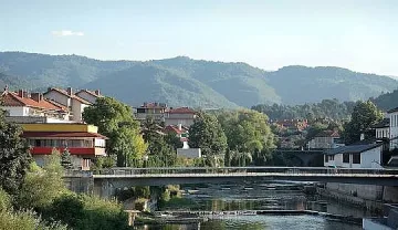 Море от пари в райско наше градче! Прави нещо изумително