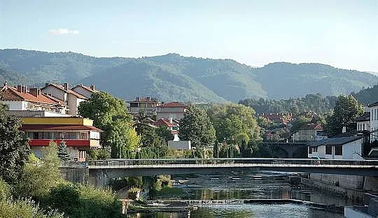 Море от пари в райско наше градче! Прави нещо изумително