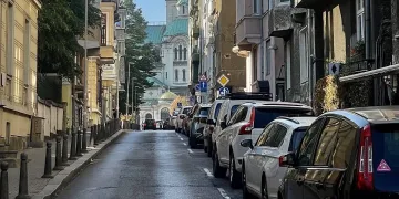Обрат в София! Кални точки стават паркинги