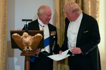 Чарлз III с уникален подарък за Тръмп