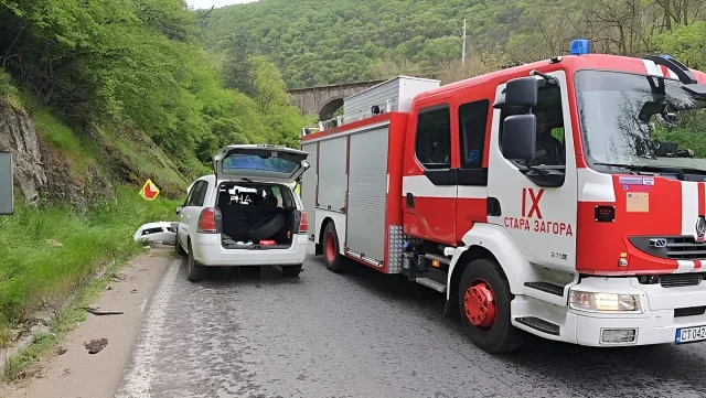 Шофьор избяга след тежка катастрофа! Полицията го издирва