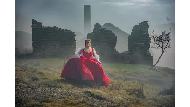 Гледаме "Брулени хълмове" и с жестомимичен език