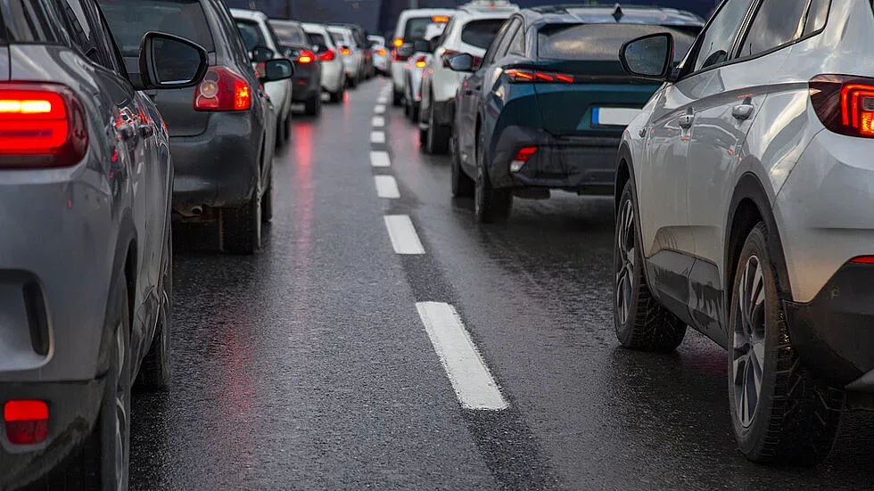 1,7 млн. коли на пътя: България блокира около 1 май и Гергьовден