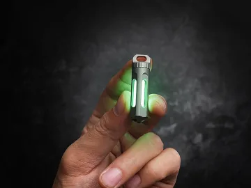 Фенерче без батерии свети десетилетия! Нова технология изненада пазара