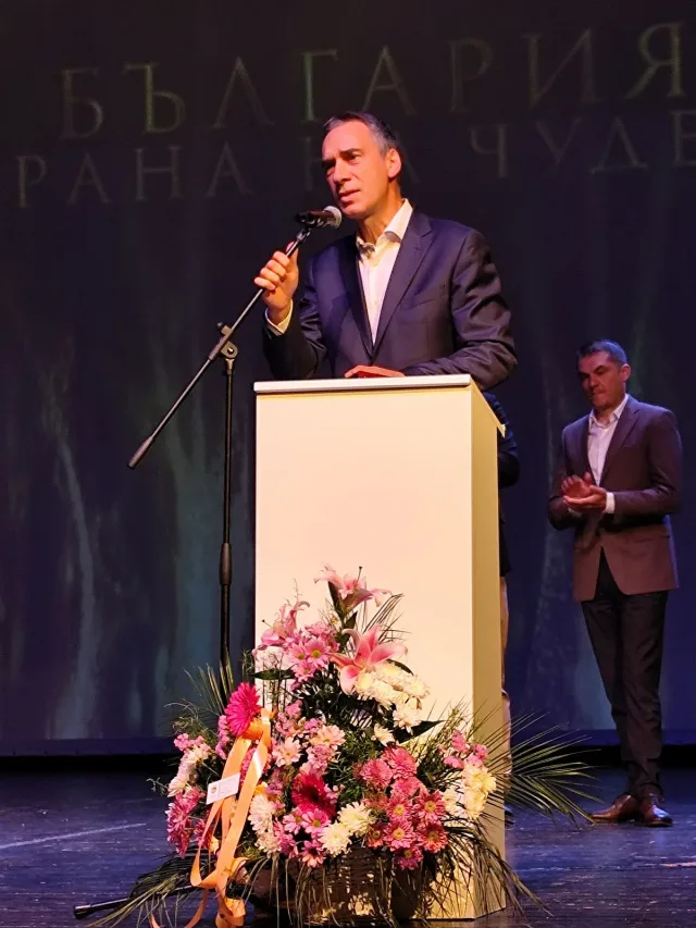 Фурор на Чудесата! Бургас взе голямата награда Бранд Южно Черноморие
