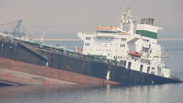 Ад в Егейско море. Потъна кораб