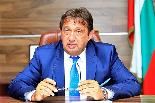 Кой е арх. Иван Шишков? 