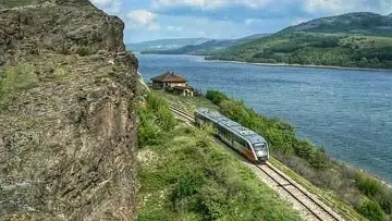 Уникален влак в Родопите! Върви по Чудесата