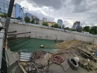 Багер се удави в метрото