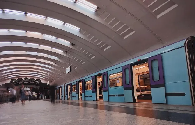 Без метро до две ключови станции